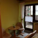 Zur Altmuehlquelle אורחן Windelsbach