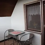 Zur Altmuehlquelle אורחן *