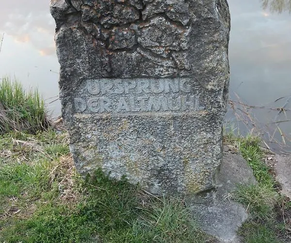 אורחן Zur Altmuehlquelle